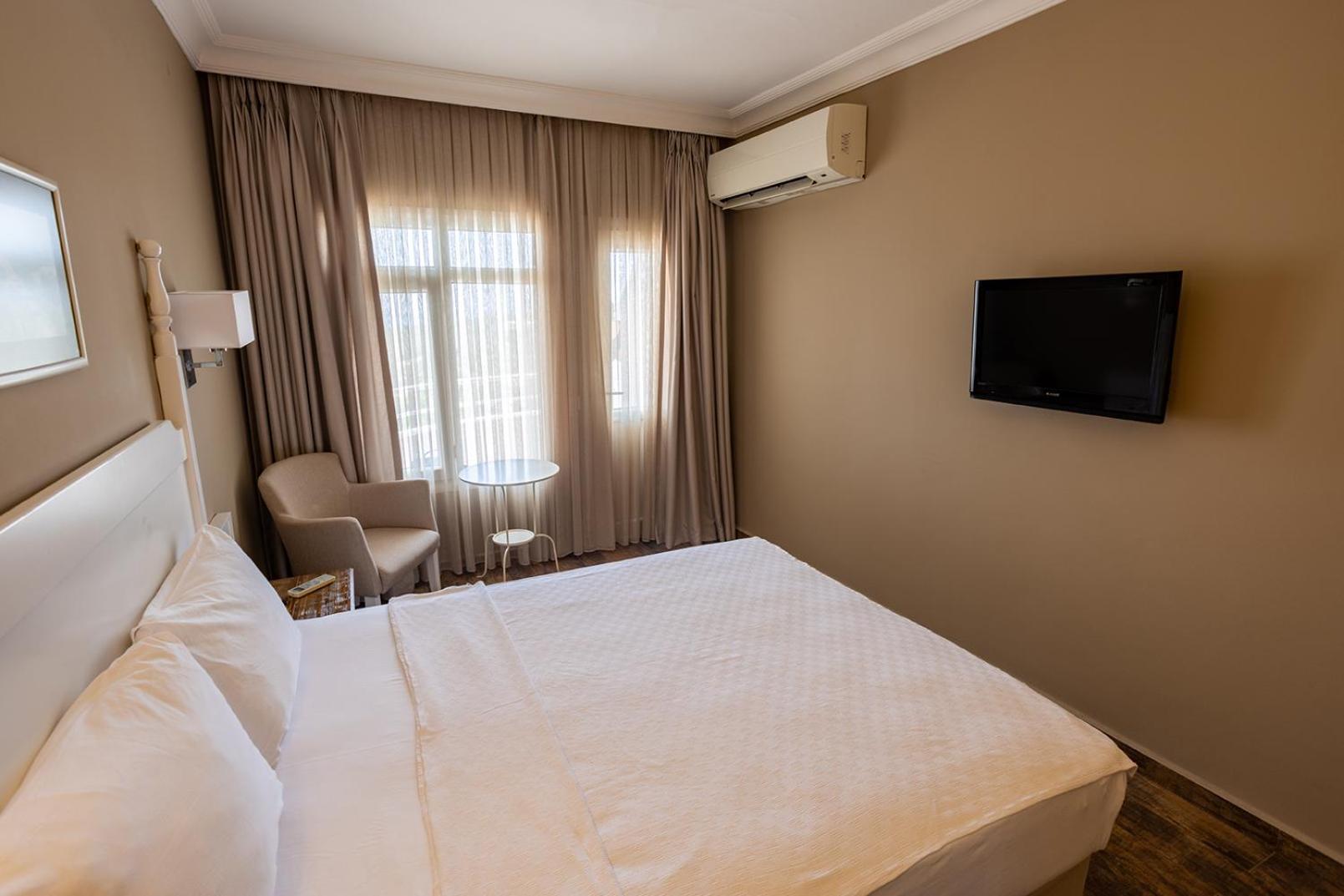 Olbios Marina Resort Hotel Kumkuyu Екстер'єр фото